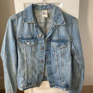 Forever 21 - Distressed Jean Jacket - US 6